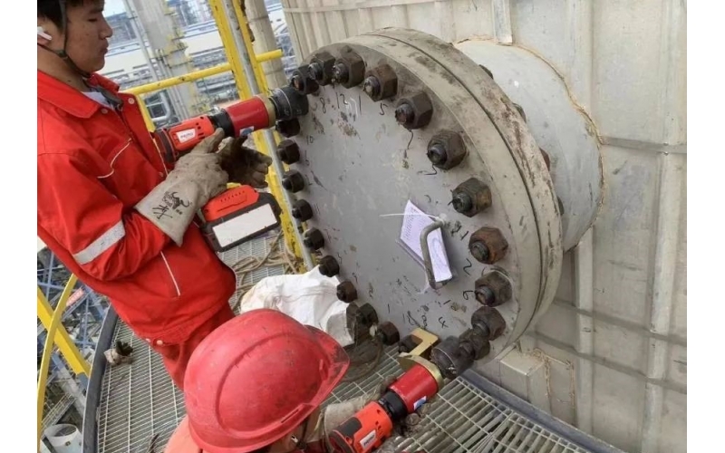 完美网页版登录入口门生产安装能否用锂电扭矩扳手预紧?